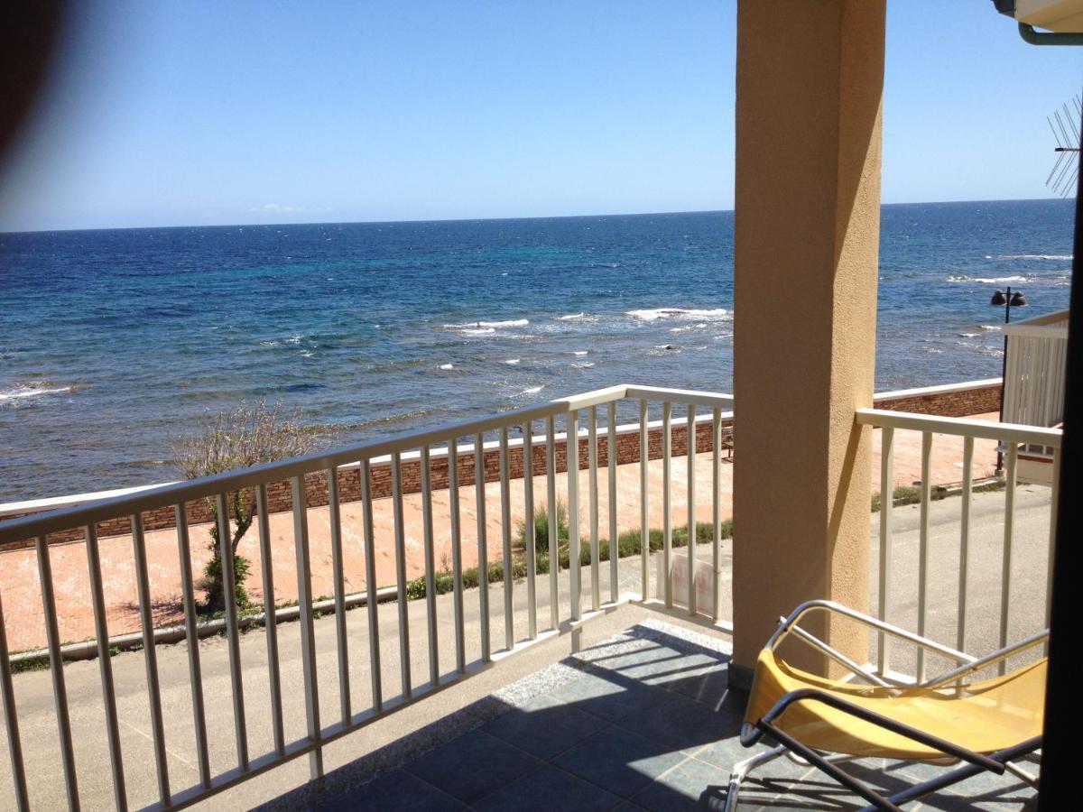 Вілла Casa Con Terrazza Fronte Mare Санта-Лючія Екстер'єр фото