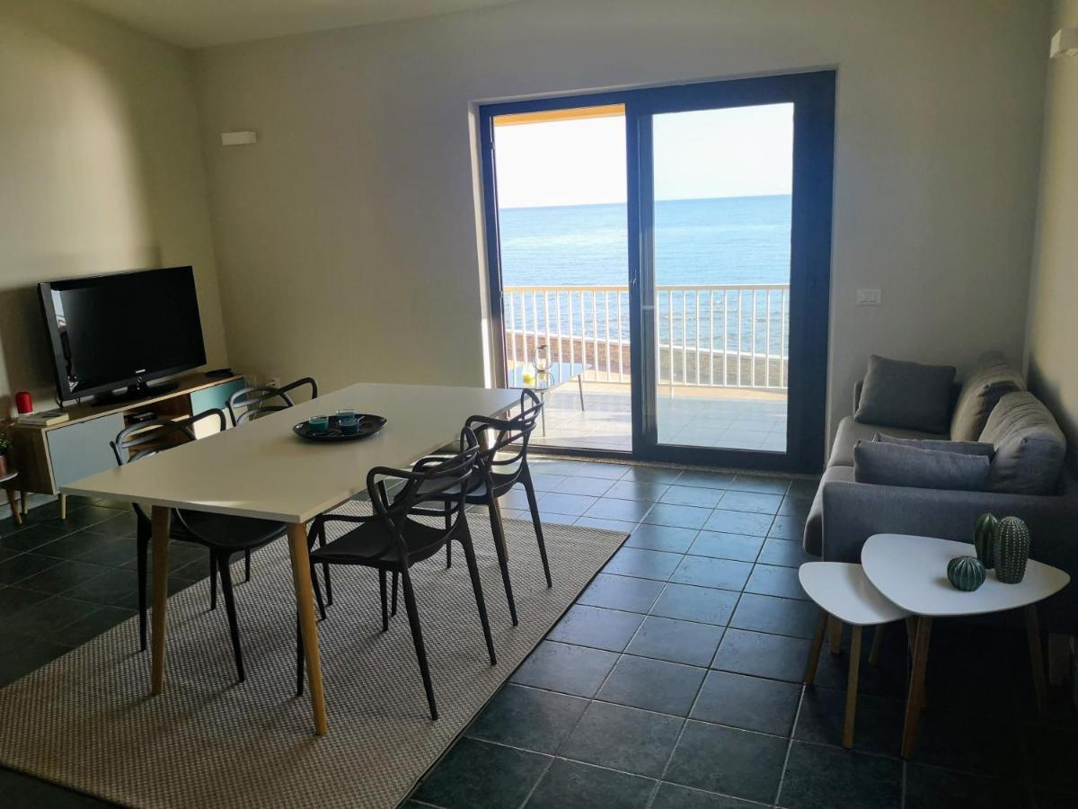 Вілла Casa Con Terrazza Fronte Mare Санта-Лючія Екстер'єр фото